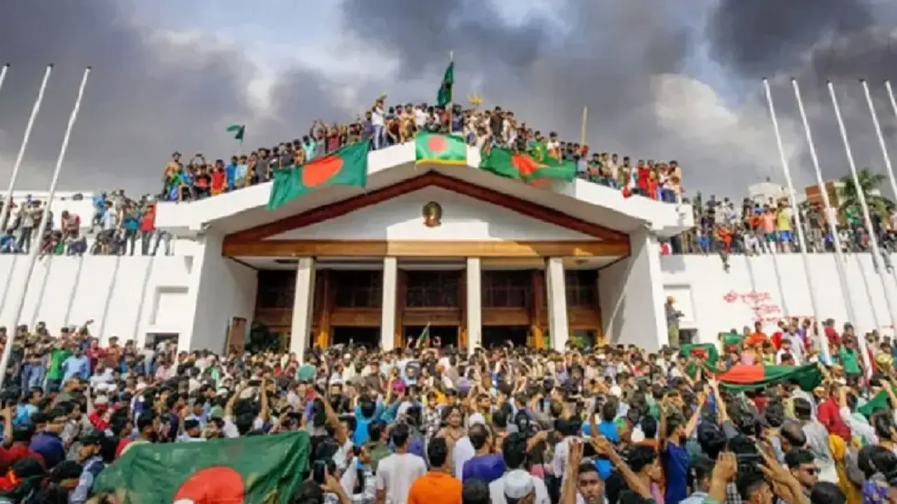 গণঅভ্যুত্থানে অংশগ্রহণকারী তরুণদের নিয়ে আরেকটি দল গঠনের ইঙ্গিত